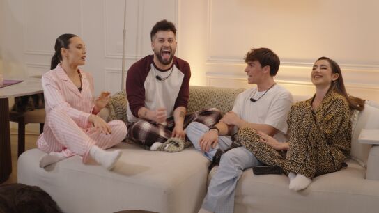 El rey del salseo y la reina de Tiktok reunidos en Pyjamada 