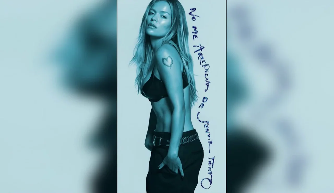 Karol G para su concierto en Toronto para anunciar un disco sorpresa