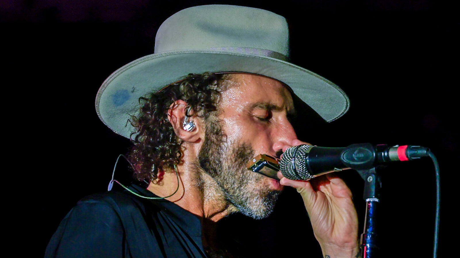 Un Leiva gigante cierra en Madrid la mejor gira española del momento con homenaje a Leiva y Juancho lesionado