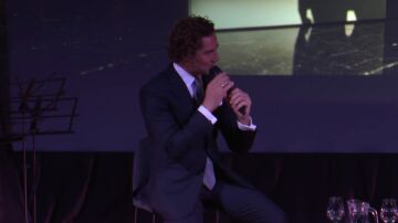 David Bisbal mira al pasado y presenta su disco de versiones
