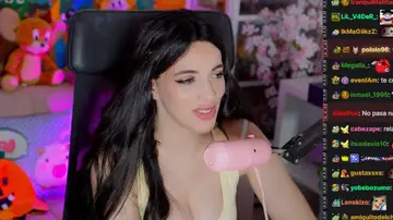 Zeling en su stream. Zeling en su stream.
